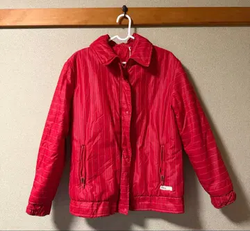 스트라이프 빨간색 다운 자켓