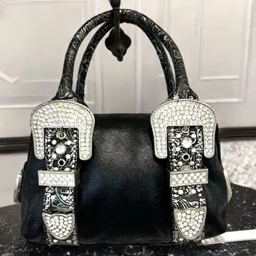 Y2K 큐빅 버클 핸드백 헤이세이 갸루 버블 블랙