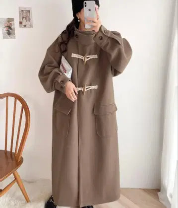 360도 멋져 보이는 볼륨 슬리브 토글 버튼 롱 더플 코트