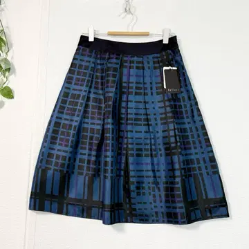 [ ReFLEcT ] 새틴 턱 플레어 스커트 체크 S 무릎 기장 오피스