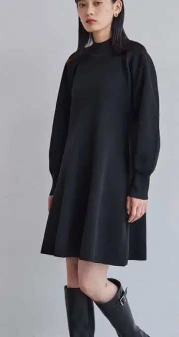 택 포함 새상품 VIS [ 미스마트 ] 플레어 니트 원피스