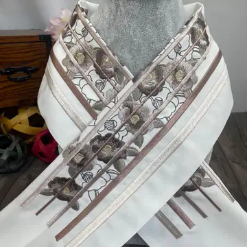 동백꽃이 세련되게 디자인된 화려한 자수 장식용 깃 일본제 새상품