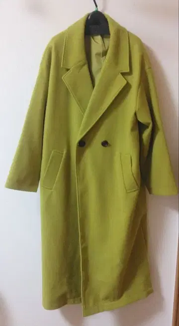 라임 그린 롱 코트 M 사이즈 사이드 슬릿 롱 체스터 코트