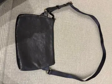 가죽 숄더백 블랙