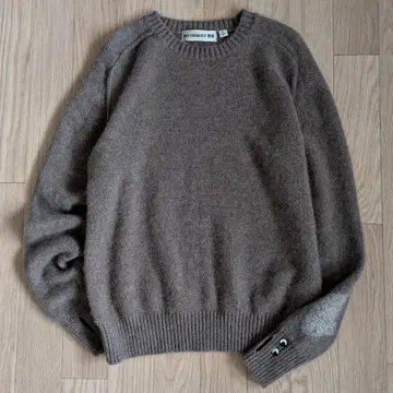 유니클로 x 안야 힌드마치 캐시미어 니트 차콜 브라운 M 새상품급