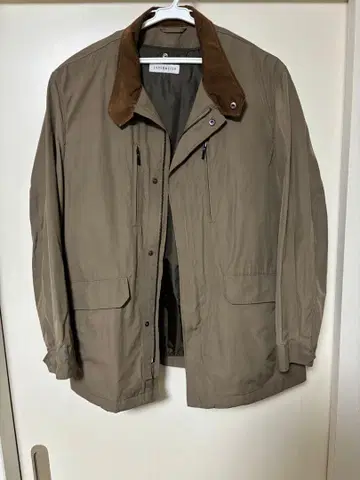 INTERMEZZO 더반 아우터 ( M 사이즈 )