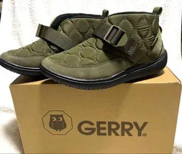 새상품 GERRY 올리브색 부츠 M
