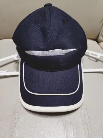 ILL IT  시라하마 아란 착용 모자 캠핑