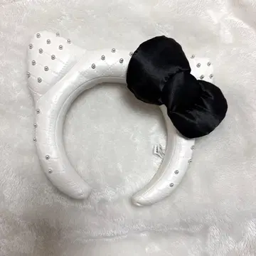 유니버설 키티 머리띠 화이트 펄 퀼팅