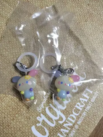 산리오 캐릭터즈 윳토메지루시 액세서리 우사하나 2마리