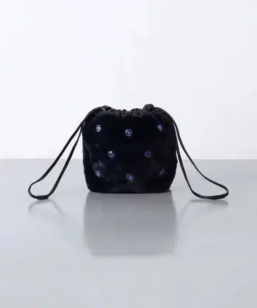 새상품급 유나이티드 애로우즈 하트 비쥬 인조 모피 드로우 스트링 백