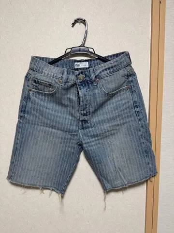 ZARA 스트라이프 컷오프 숏팬츠