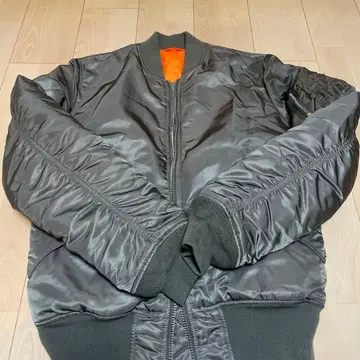 알파 인더스트리즈 MA-1 플라이트 자켓 L