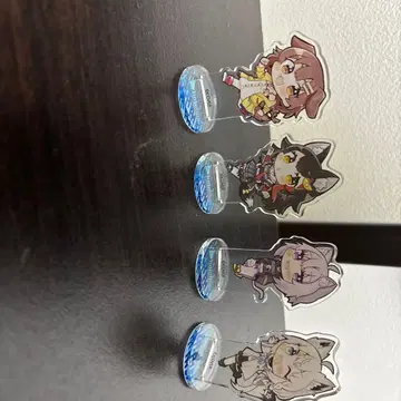 아크릴 스탠드 4체 세트