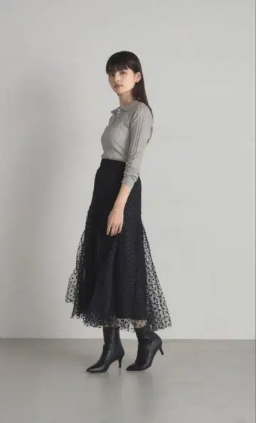 새상품 노스탤지어 플로키 도트 샤샤 스커트 블랙 M