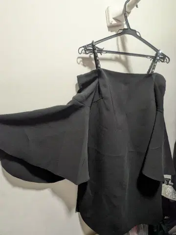 질 스튜어트 블랙 오프숄더 스커트 사이즈 0