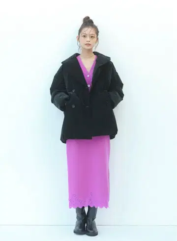 LOUNIE 블랙 다운 코트