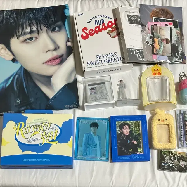 김태래 아크릴 회전 스탠드 블루 팝업 솔라앨범 팬클럽 시그 리얼타임월드