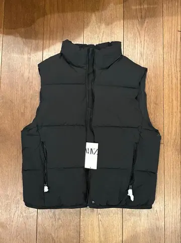 새상품 ZARA 블랙 다운 베스트 XL