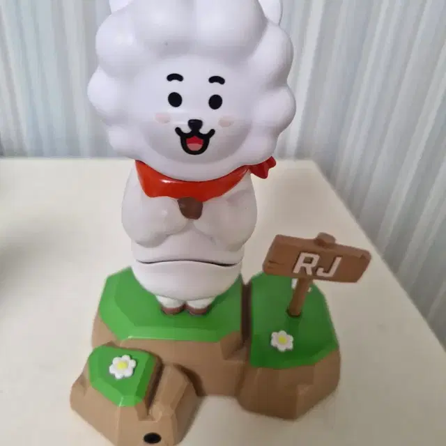 BT21 인사하는 알제이/응원하는 쿠키