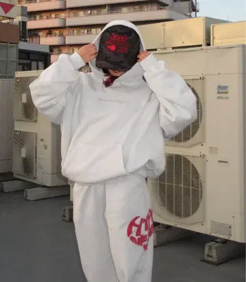 화이트 후디 스웨트 팬츠 셋업