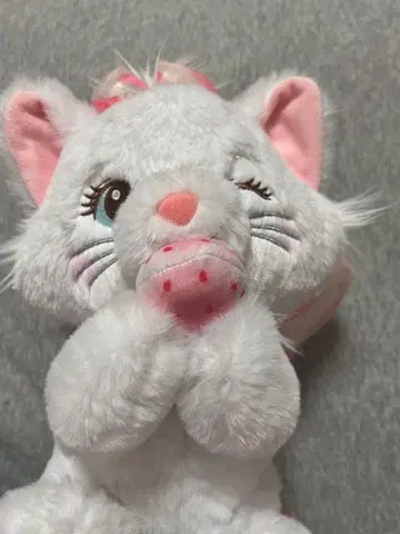 마리 봉제 인형, 딸기 향기