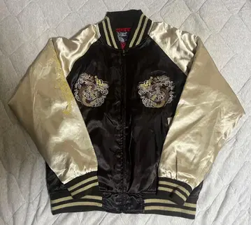 스카잔 용 소류 드래곤 자수 구제 의류