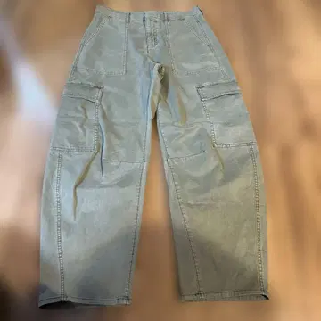 GAP 배럴 레그 카고 팬츠 사이드 포켓 포함