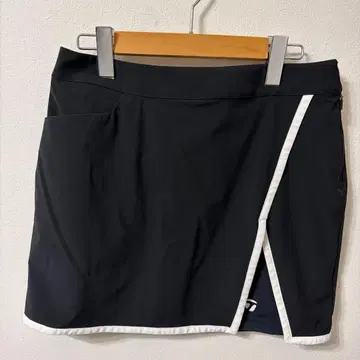 [새상품급] 테일러메이드 골프 스커트 여성용 L 사이즈
