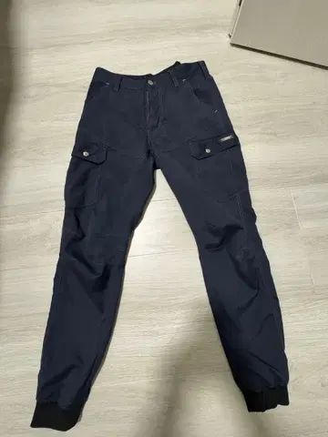 네이비 블루 작업용 팬츠 L 사이즈