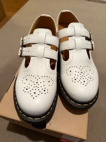 닥터 마틴 8065 메리 제인 화이트