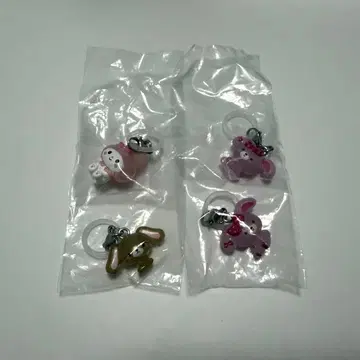 산리오 캐릭터즈 헐렁한 표시 액세서리 4개 세트