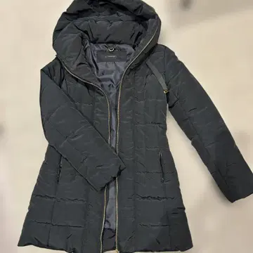 MAITRESSE 블랙 다운 자켓