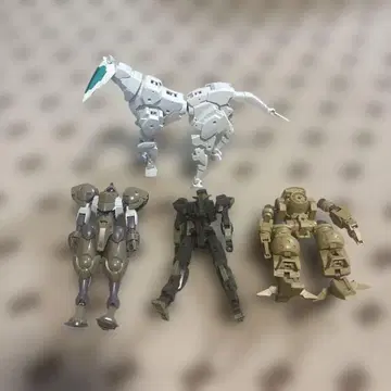 로봇 피규어 4체 세트