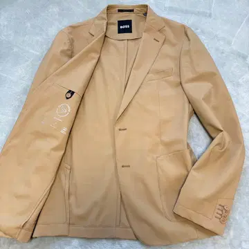 컨디션 최상 HUGO BOSS 현행 테일러드 자켓 52 세탁 가능