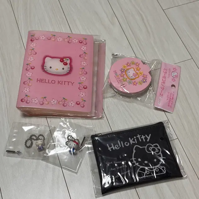 고전키티 체리키티 앨범 바인더 카오하나 보관함 거울