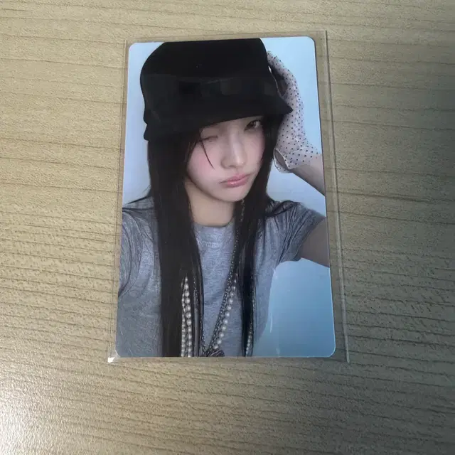 아일릿 빌려온 고양이 밤 이로하 앨범 포카