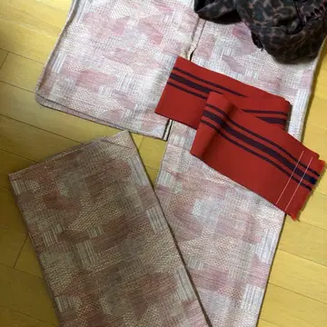 울 단의 코몬 다크 레드  기하학 패턴