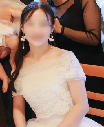 ANNAN WEDDING 꽃 모티브 귀걸이