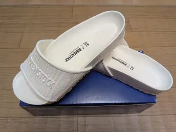 BIRKENSTOCK 화이트 슬라이드 샌들