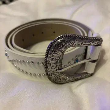 화이트 스터드 벨트 실버 버클