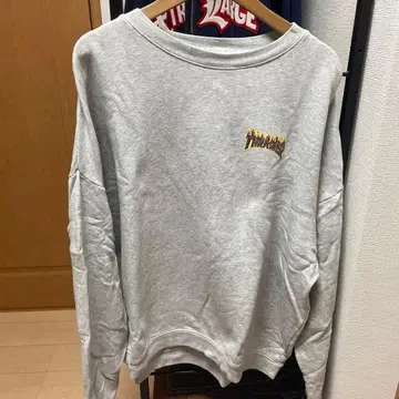 THRASHER 프레임 로고 그레이 맨투맨