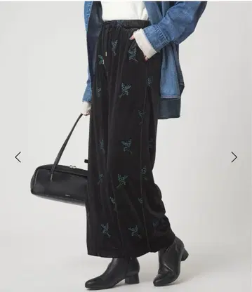 그린 라벨 릴랙싱 벨로아 자수 팬츠