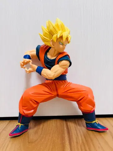 손오공 피규어 전투 포즈