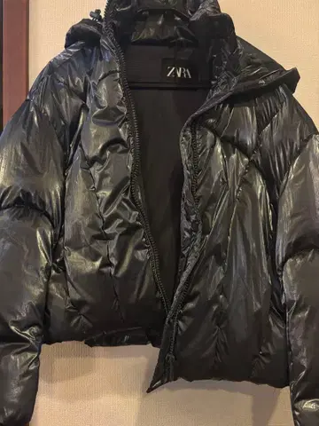 ZARA 블랙 후드 부착 다운 자켓