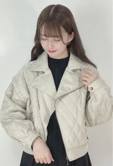 F i.n.t 프릴 사용 퀼팅 라이더스 블루종