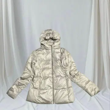 유니클로 베이지 후드 부착 하이넥 후드 다운 자켓