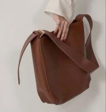 [ lawgy ] useful square shoulder bag