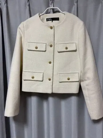 ZARA 아이보리 노카라 자켓