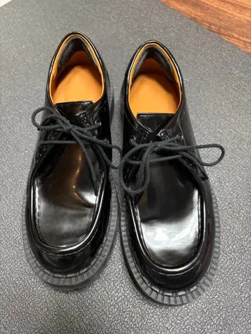 유니클로 C UNIQLO 레이스업 슈즈 24cm